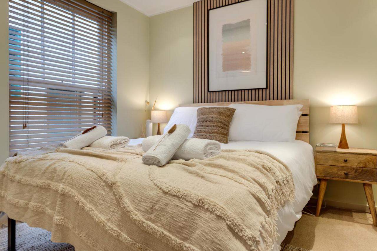 The Rafters - 2 Bedroom Apartment - Central Location - Vibrant Atmosphere แคนเทอร์เบอรี ภายนอก รูปภาพ