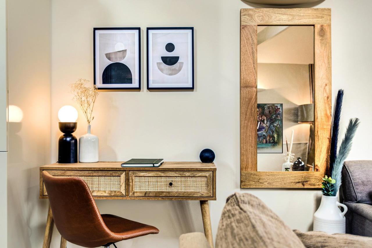 The Rafters - 2 Bedroom Apartment - Central Location - Vibrant Atmosphere แคนเทอร์เบอรี ภายนอก รูปภาพ